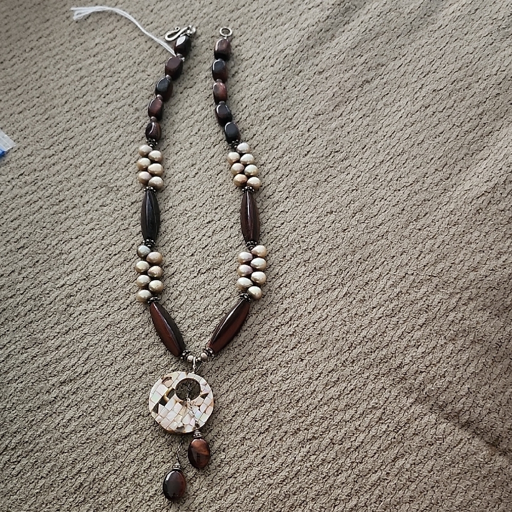 Vintage Freshwpearla Stone J.